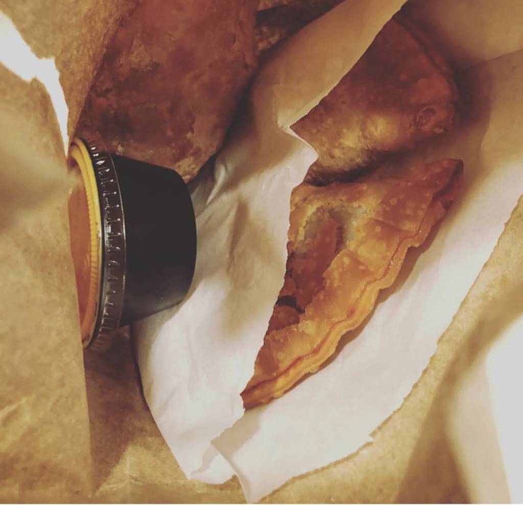 4Chicks Cafe Empanadas | restaurant | 51 NJ-23, Franklin, NJ 07416, United States | 9738238736 OR +1 973-823-8736