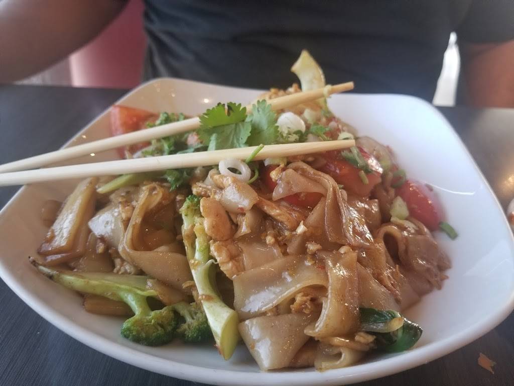Ginger Thai | restaurant | 27110 Cinco Ranch Blvd #1100, Katy, TX 77494, USA | 2813947077 OR +1 281-394-7077