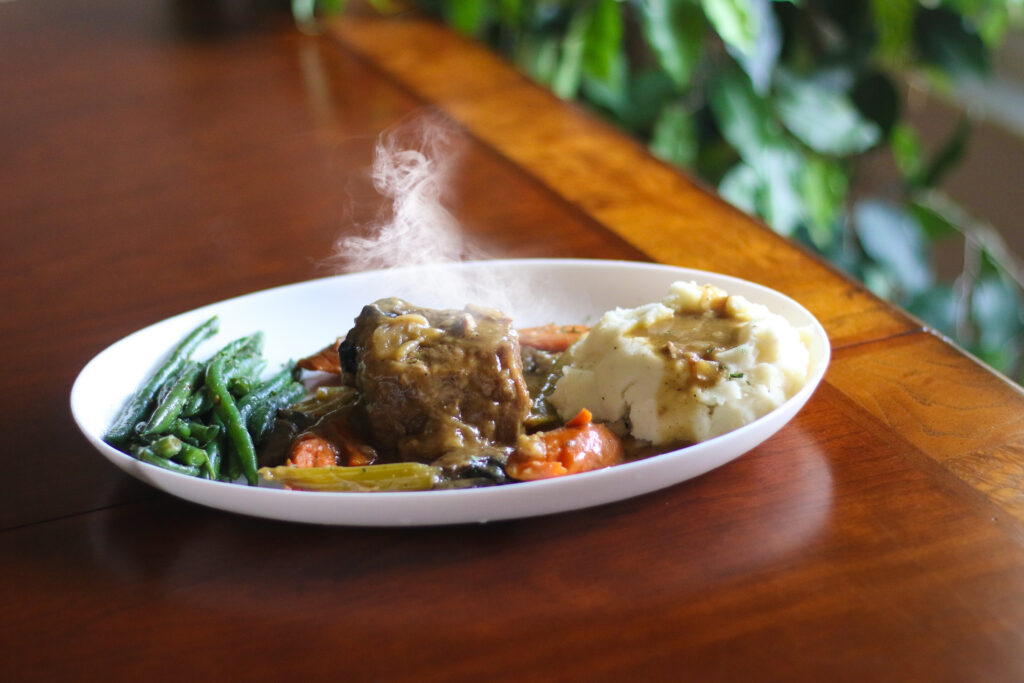 Weza Town Cafe LLC | restaurant | 20260 US-27, Clermont, FL 34715, USA | 3524600365 OR +1 352-460-0365