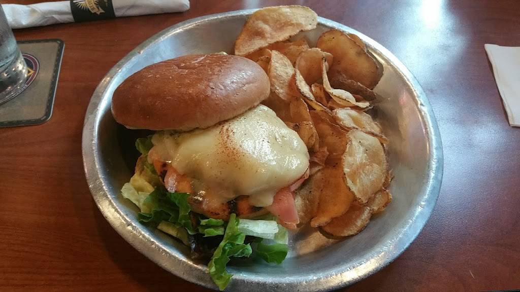 Reverends Bar & Grill | restaurant | 130 E Wooster St, Bowling Green, OH 43402, USA | 4193520400 OR +1 419-352-0400