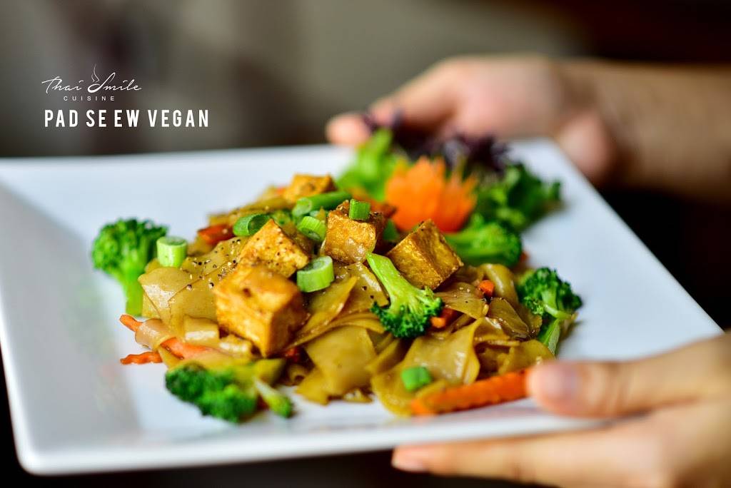 Thai Smile Cuisine | restaurant | 1534 Fording Island Rd, Hilton Head Island, SC 29926, USA | 8438152221 OR +1 843-815-2221