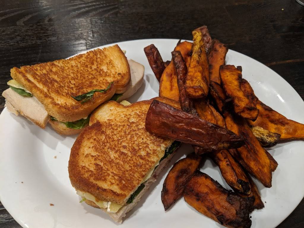 Little Calf Creamery And Cafe | restaurant | 652 E Janss Rd, Thousand Oaks, CA 91360, USA | 8054972000 OR +1 805-497-2000