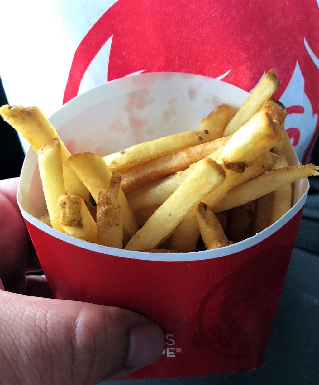 Wendys | restaurant | 1320 Ten Rod Rd, North Kingstown, RI 02852, USA | 4016676144 OR +1 401-667-6144