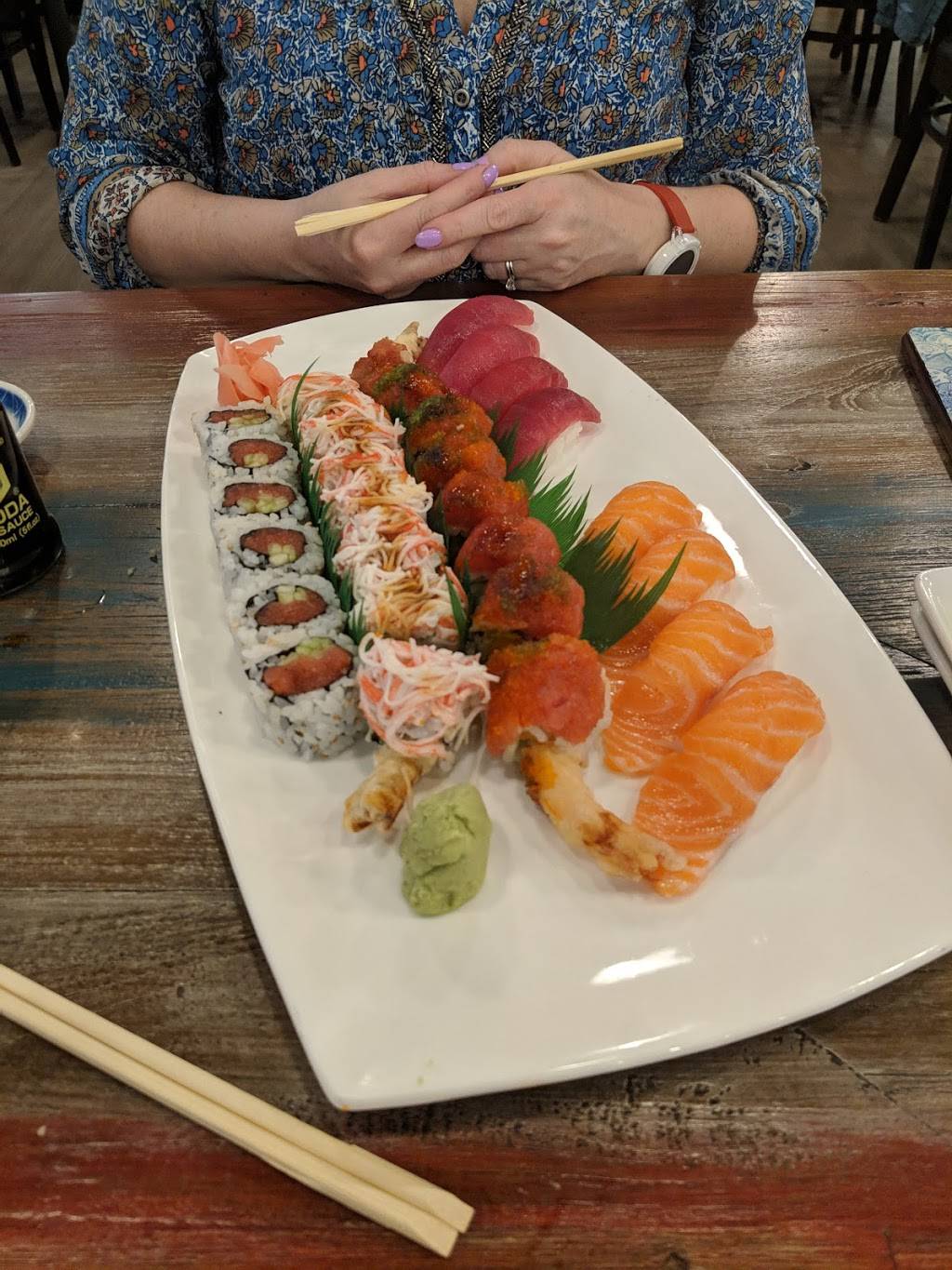 Taeji Sushi Japanese Restaurant | restaurant | 8326 Old Keene Mill Rd, West Springfield, VA 22152, USA | 7035698888 OR +1 703-569-8888