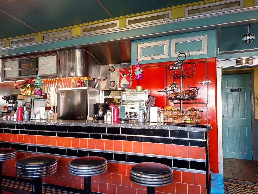 Four Sisters Owl Diner | restaurant | 244 Appleton St, Lowell, MA 01852, USA | 9784538321 OR +1 978-453-8321