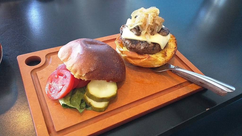 Shore Fire Grille | restaurant | 657 E Bay Ave, Manahawkin, NJ 08050, USA | 6094885586 OR +1 609-488-5586