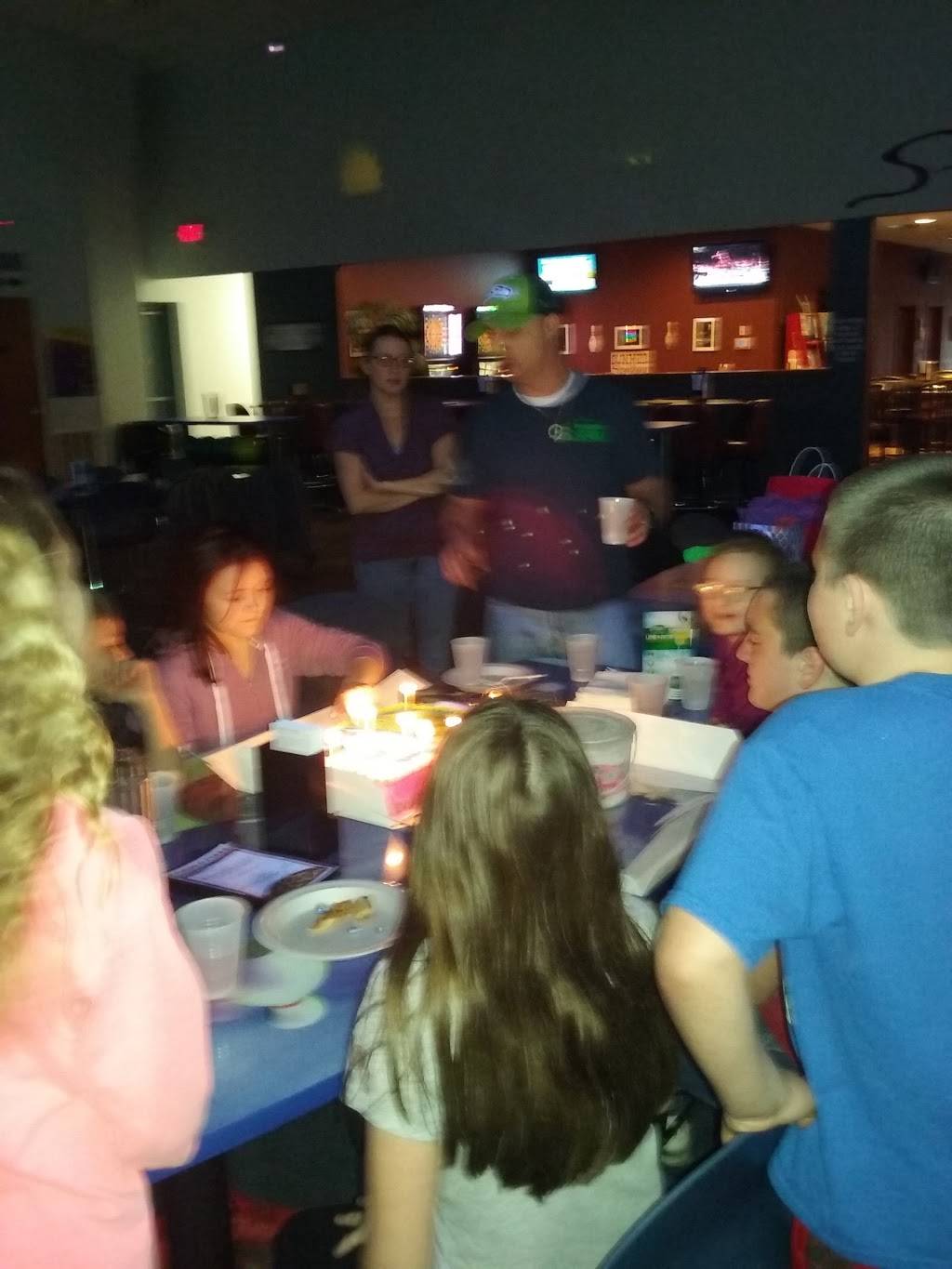 Cameo Pizza | restaurant | 9257, 2641 E State St, Fremont, OH 43420, USA | 4193332222 OR +1 419-333-2222