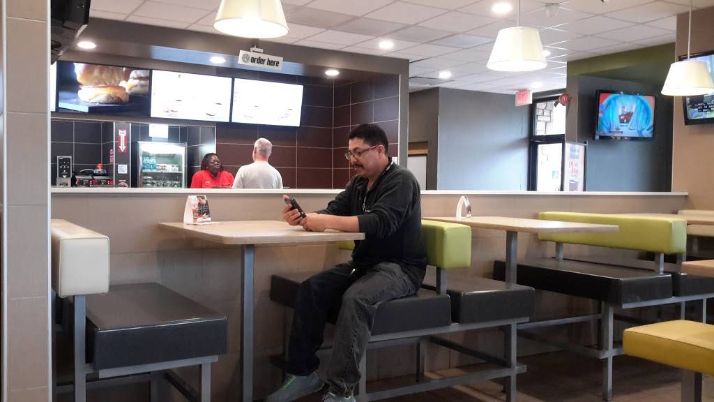 McDonalds | cafe | 3844 S Roxboro St, Durham, NC 27713, USA | 9194840940 OR +1 919-484-0940