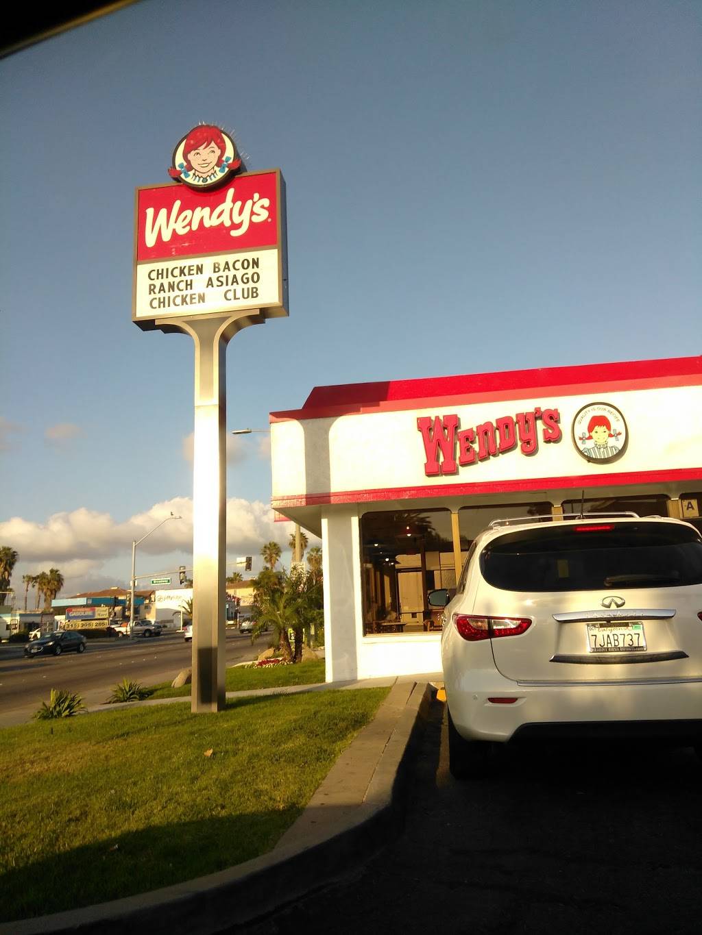 Wendys | restaurant | 618 E St, Chula Vista, CA 91910, USA | 6194255312 OR +1 619-425-5312