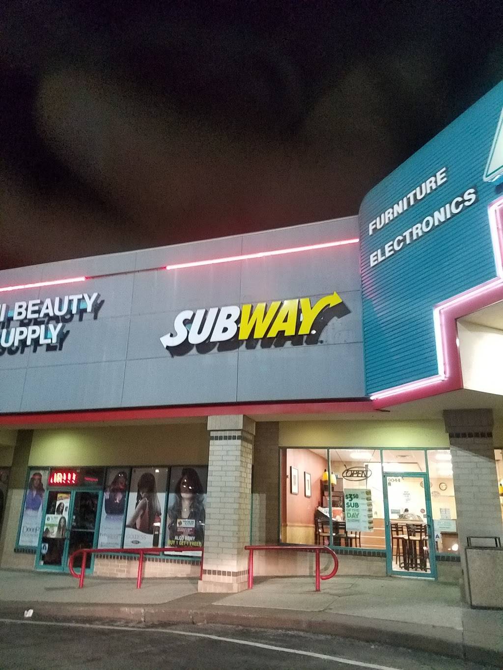 Subway Restaurants | restaurant | 9044 Overland Plaza, Overland, MO 63114, USA | 3147330199 OR +1 314-733-0199