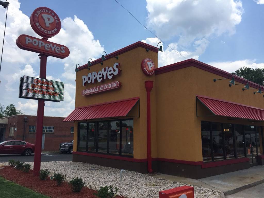 Popeyes Louisiana Kitchen | restaurant | 1100 E Bessemer Ave, Greensboro, NC 27405, USA | 3362038687 OR +1 336-203-8687
