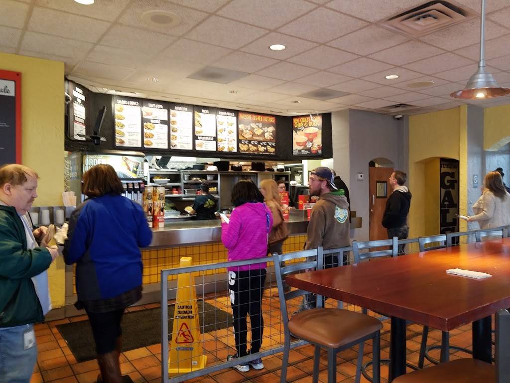 Taco Bueno | restaurant | 3202 S Sheridan Rd, Tulsa, OK 74145, USA | 9186658184 OR +1 918-665-8184