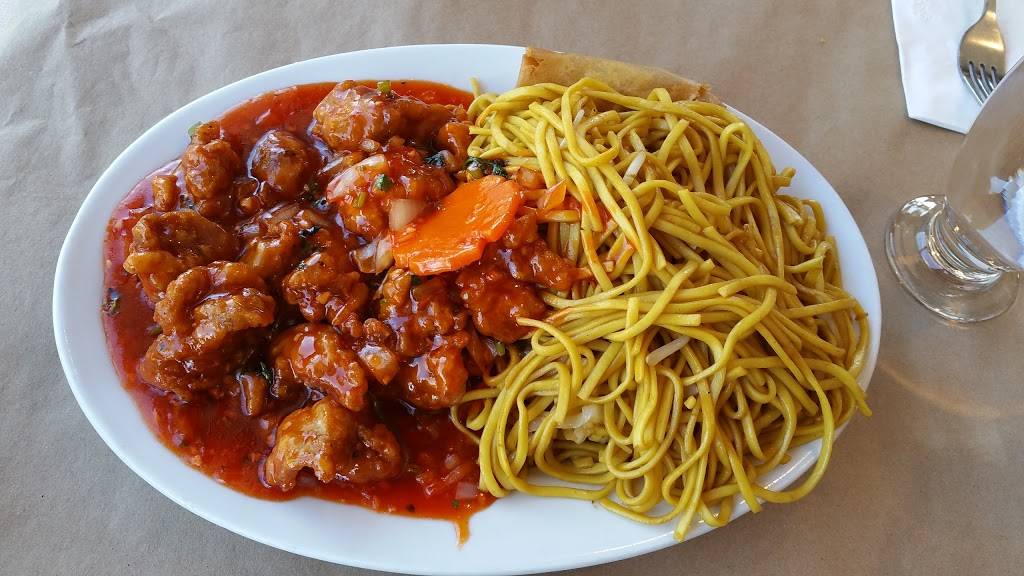 Asian Wok n Roll | restaurant | 6905 Millcreek Dr #13, Mississauga, ON L5N 6A3, Canada | 9055670088 OR +1 905-567-0088