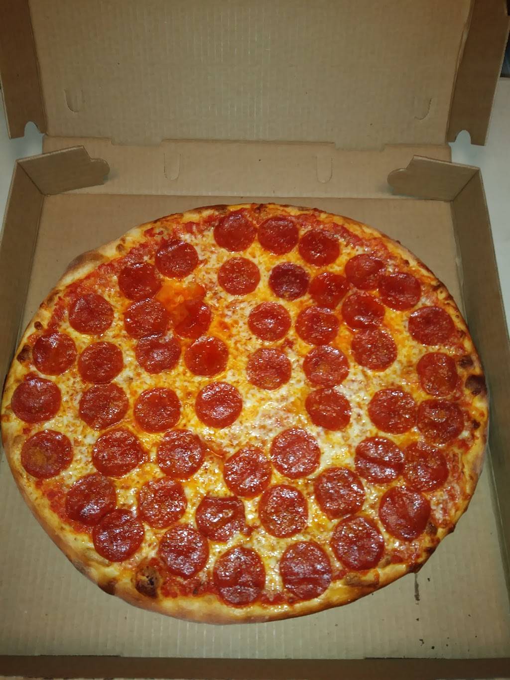 Rhinos Pizzeria | restaurant | 391 Humboldt St, Rochester, NY 14610, USA | 5852887492 OR +1 585-288-7492