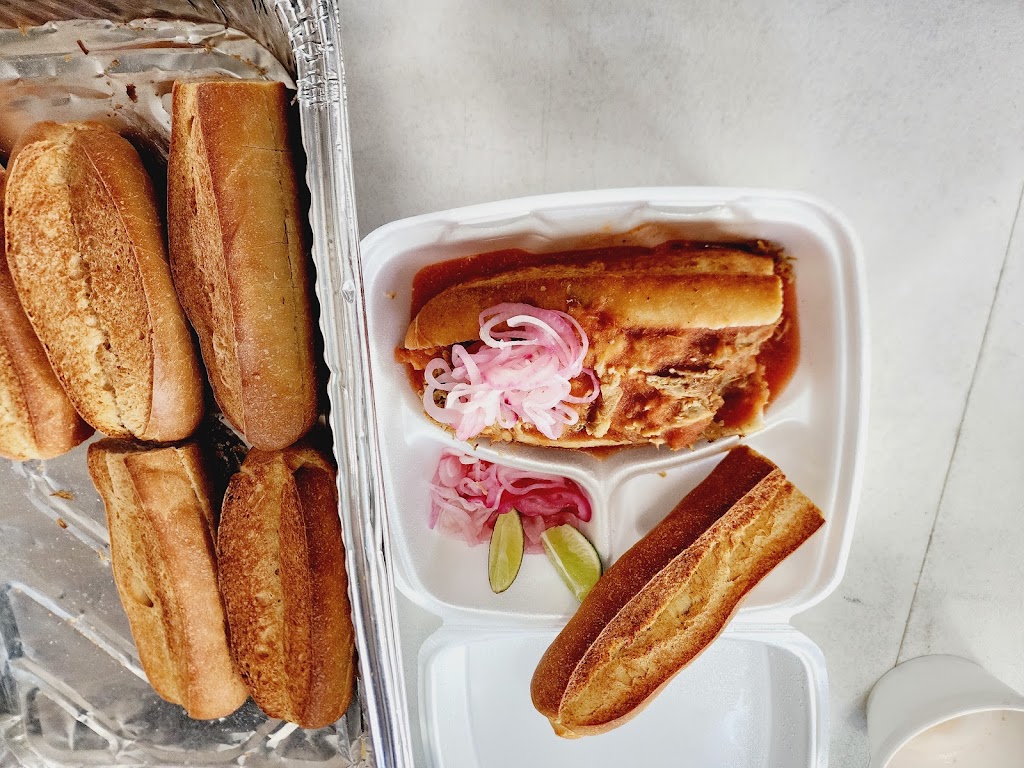 TORTAS AHOGADAS CON BIROTE SALADO | restaurant | 2738 S Gladstone Pl, Milwaukee, WI 53207, USA | 4143640931 OR +1 414-364-0931