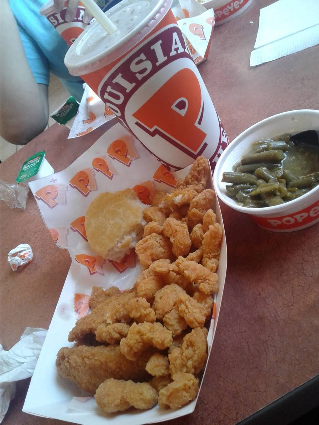 Popeyes Louisiana Kitchen | restaurant | 408 Western Blvd #100, Jacksonville, NC 28546, USA | 9102194555 OR +1 910-219-4555