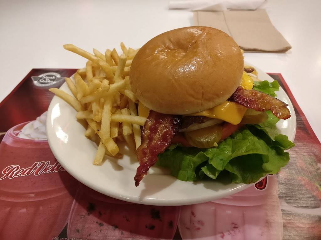 Steak n Shake | restaurant | 4480 Park St N, St. Petersburg, FL 33709, USA | 7275450948 OR +1 727-545-0948