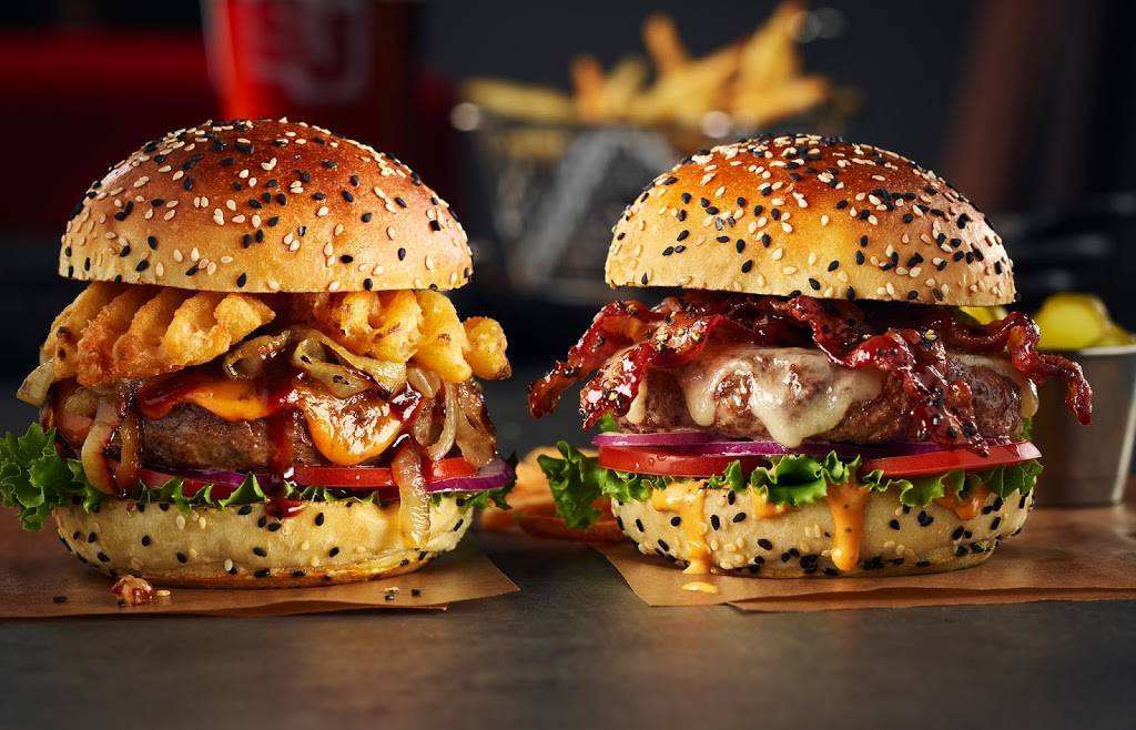 Shoeless Joes Sports Grill | restaurant | 89 King St, London, ON N6A 1C1, Canada | 5196016040 OR +1 519-601-6040