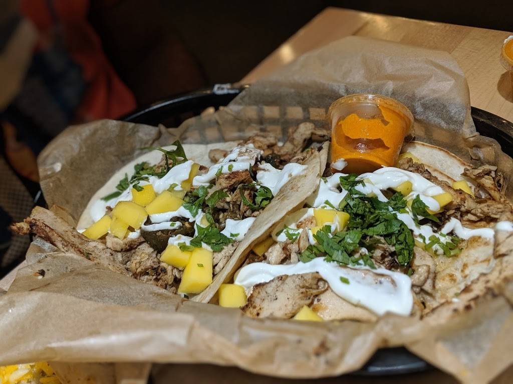 Torchys Tacos | restaurant | 1855 Dallas Pkwy Suite 600, Plano, TX 75093, USA | 9727350310 OR +1 972-735-0310