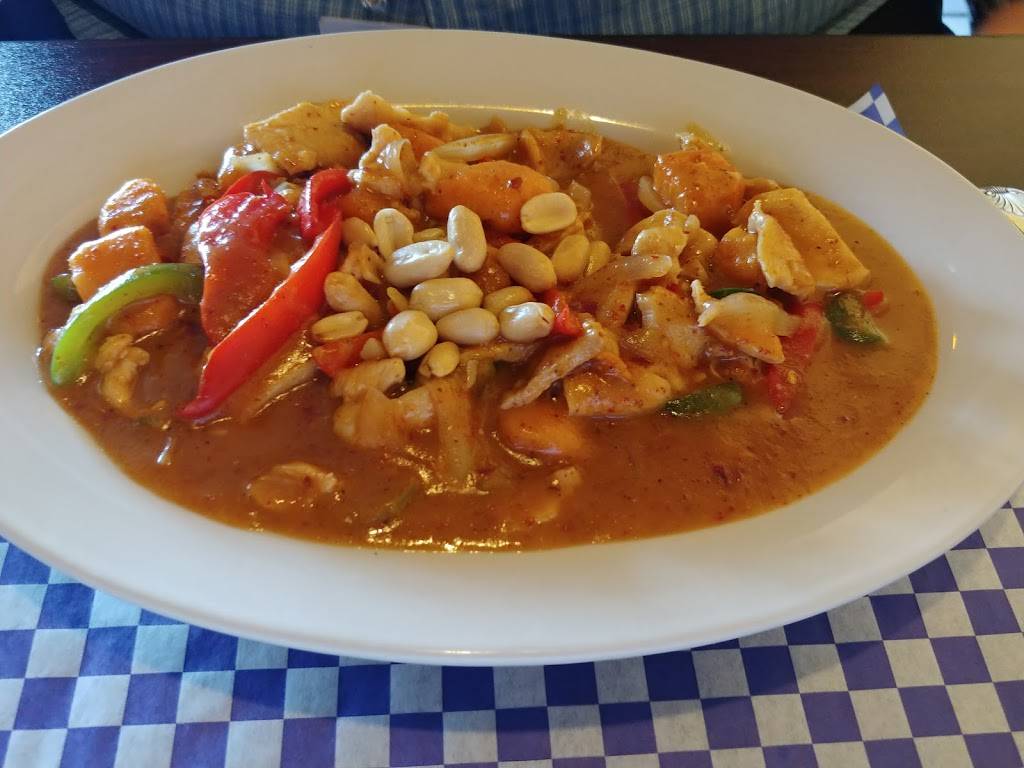 Papaya Salad Thai Food Restaurant | restaurant | 3233 State Rd, Cuyahoga Falls, OH 44223, USA | 2345712113 OR +1 234-571-2113