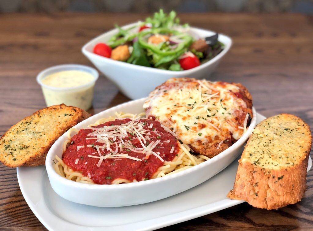 Ledo Pizza | meal takeaway | 419 Gateway Dr, Winchester, VA 22603, USA | 5406629499 OR +1 540-662-9499