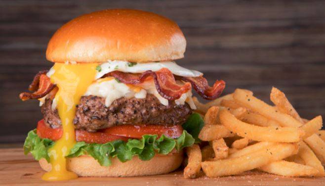 Fox & Hound | restaurant | 9325 Center Lake Dr #200, Charlotte, NC 28216, USA | 7045092853 OR +1 704-509-2853