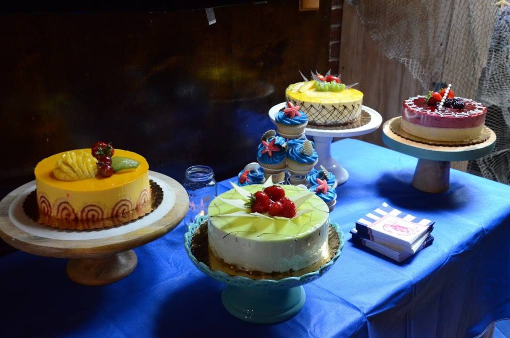 Town Tavern DC | restaurant | 2323 18th St NW, Washington, DC 20009, USA | 2023878696 OR +1 202-387-8696