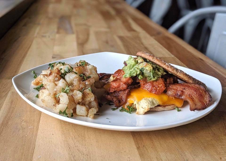 Rise & Shine | restaurant | 102 Main St, Hamilton, OH 45013, USA | 5138054805 OR +1 513-805-4805