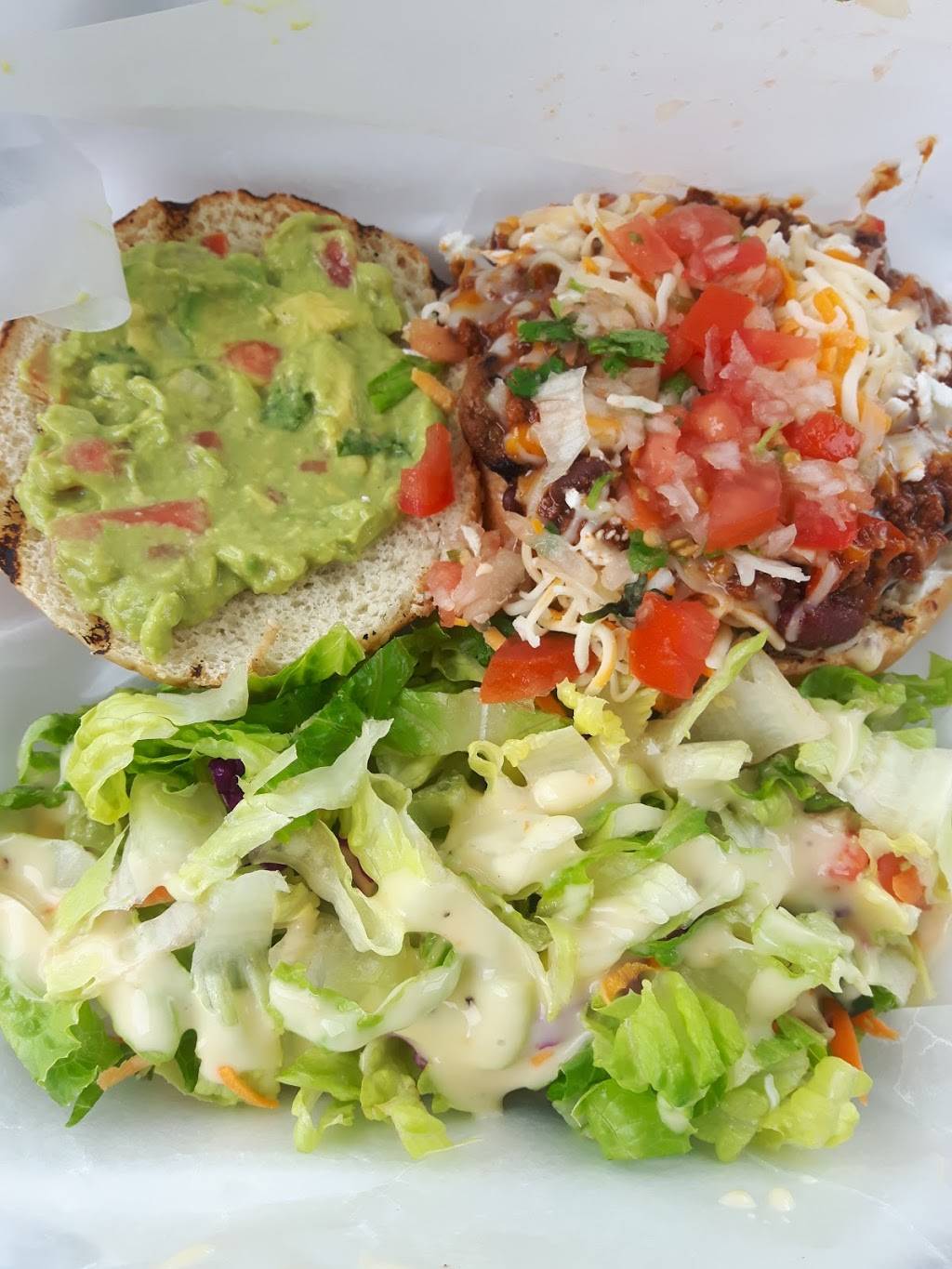 El Sombrero | restaurant | 6990 Financial Dr, Mississauga, ON L4N 8J4, Canada | 9058584100 OR +1 905-858-4100