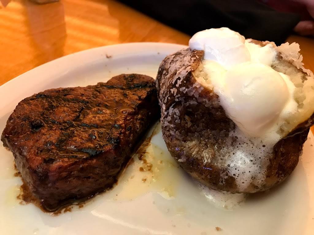 Texas Roadhouse | restaurant | 2019 Colby Taylor Dr, Richmond, KY 40475, USA | 8598139464 OR +1 859-813-9464