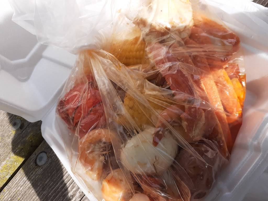 Laughing Crab | restaurant | 5712 W Capitol Dr, Milwaukee, WI 53216, USA | 4147634855 OR +1 414-763-4855