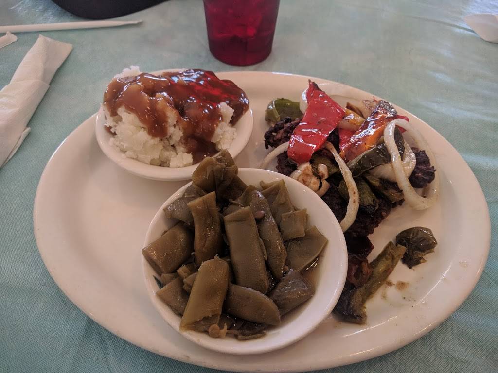 The Cotton Pickin Inn and Diner | restaurant | 100 Scott St, Tellico Plains, TN 37385, USA | 4232533468 OR +1 423-253-3468