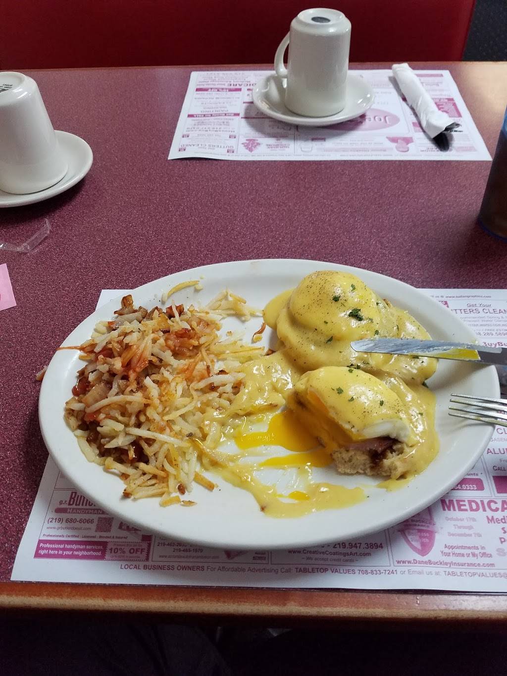 Joes Cafe | restaurant | 1312 N Main St, Crown Point, IN 46307, USA | 2196611800 OR +1 219-661-1800