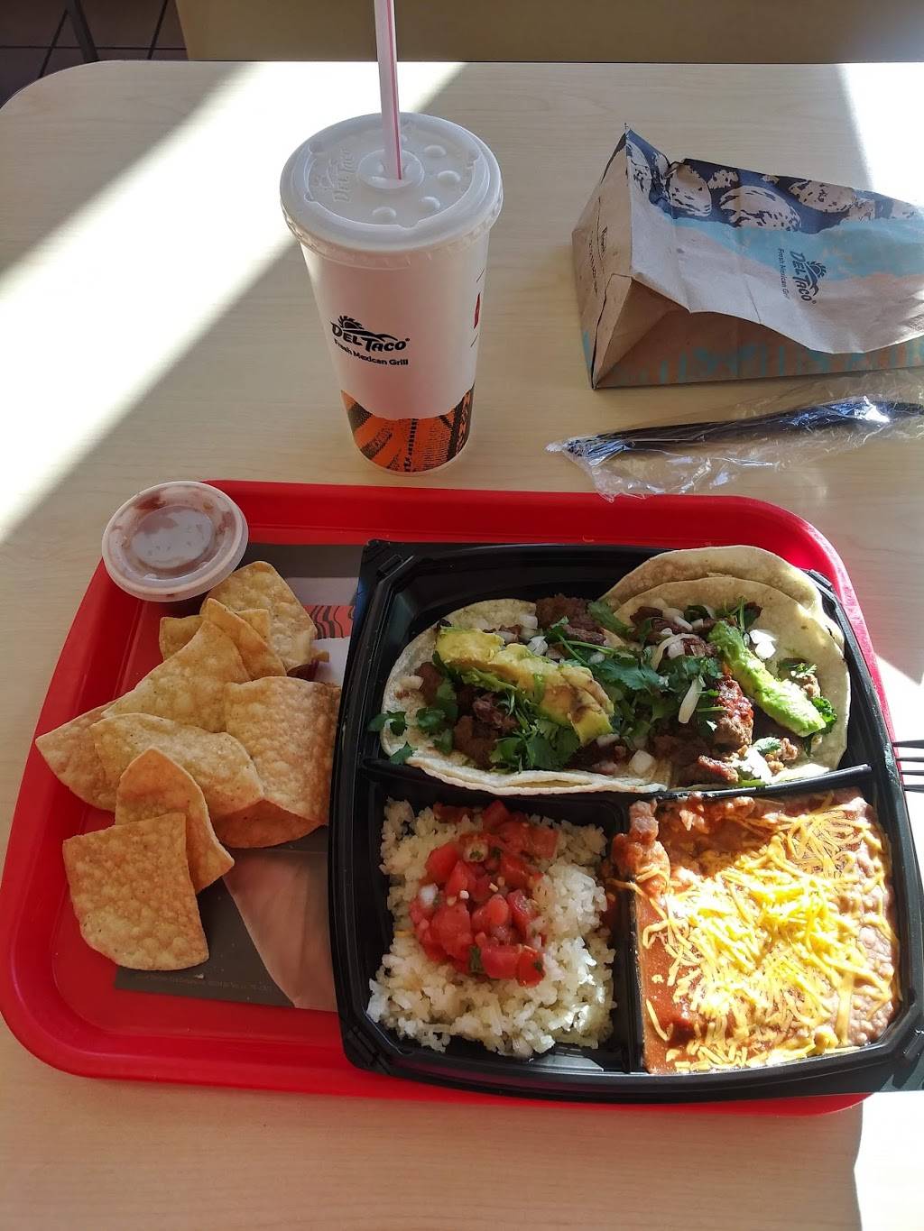 Del Taco | meal takeaway | 17292 Main St, Hesperia, CA 92345, USA | 7602448262 OR +1 760-244-8262