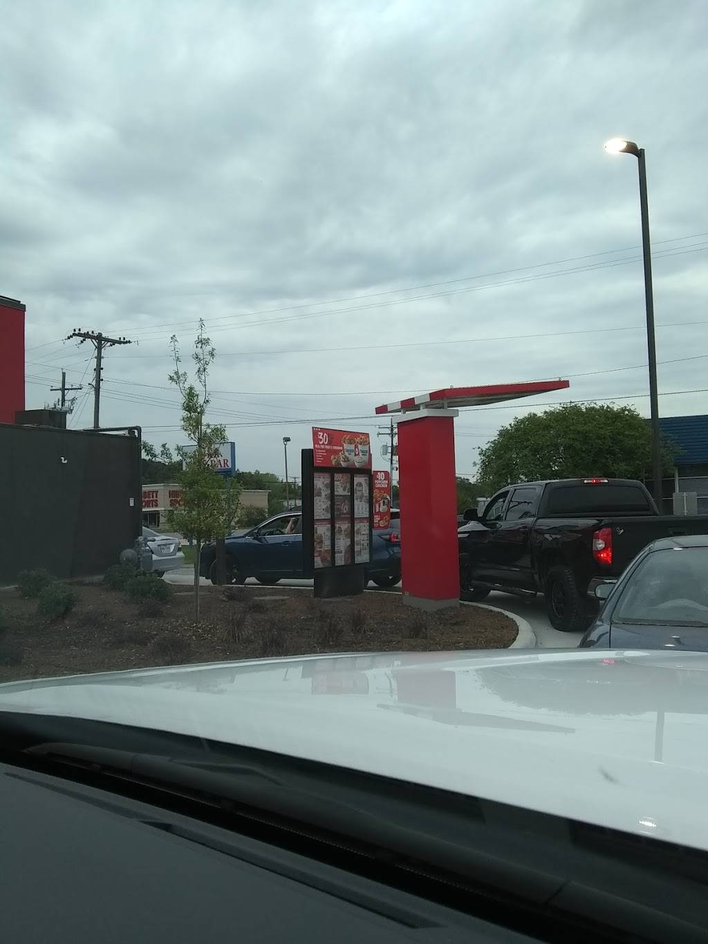 KFC | restaurant | 2207 West, MacArthur Dr, West Orange, TX 77630, USA | 4092484400 OR +1 409-248-4400