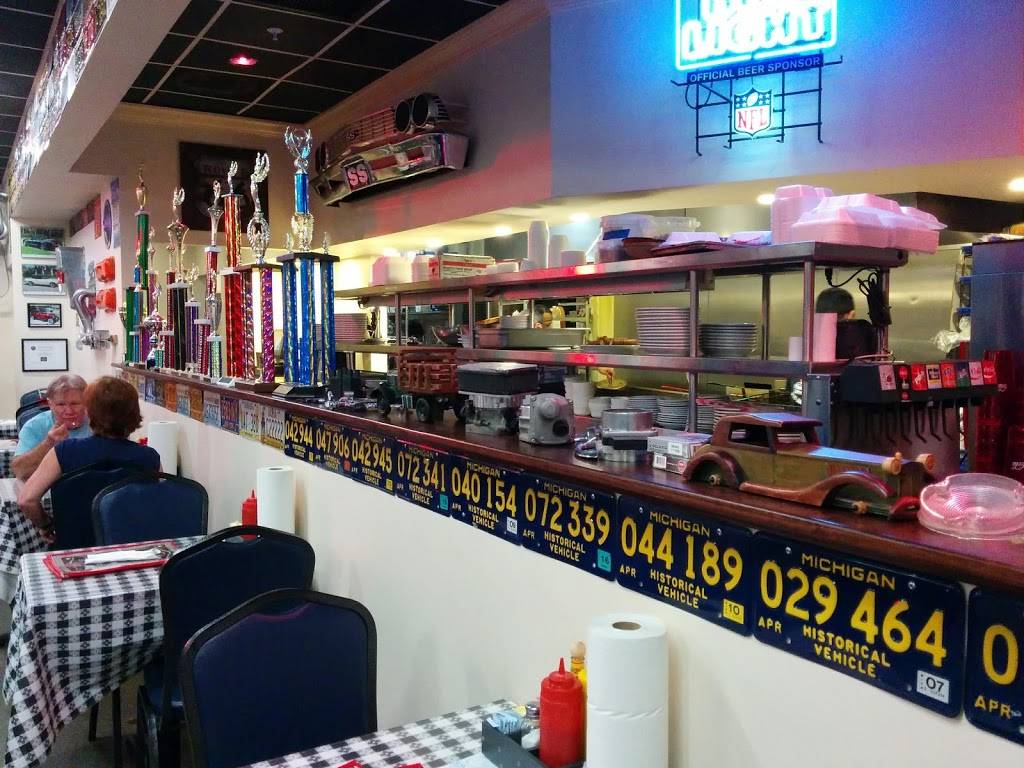 Brooks Gourmet Burgers & Dogs | restaurant | 843 Vanderbilt Beach Rd, Naples, FL 34108, USA | 2396318298 OR +1 239-631-8298