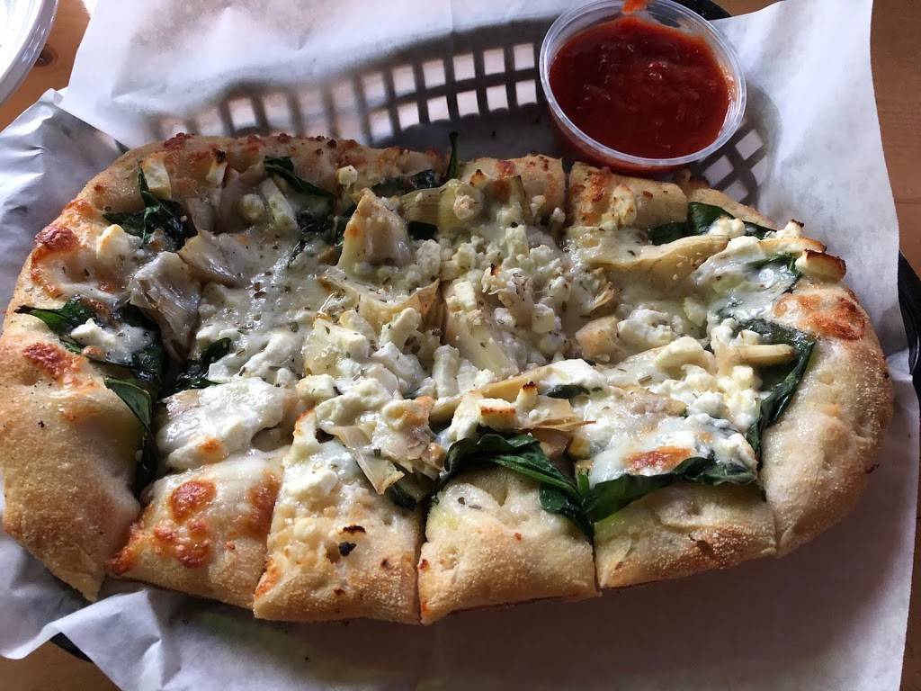 Hampton Station Beer, Pizza & Records | restaurant | 5921 N Nebraska Ave, Tampa, FL 33604, USA | 8132381114 OR +1 813-238-1114