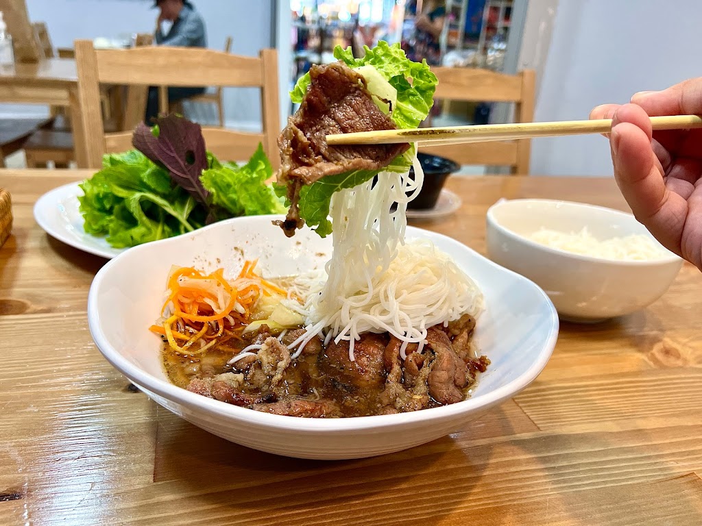 Ngon Ngon To Go | restaurant | 10550 Camino Ruiz, San Diego, CA 92126, USA | 8588886177 OR +1 858-888-6177