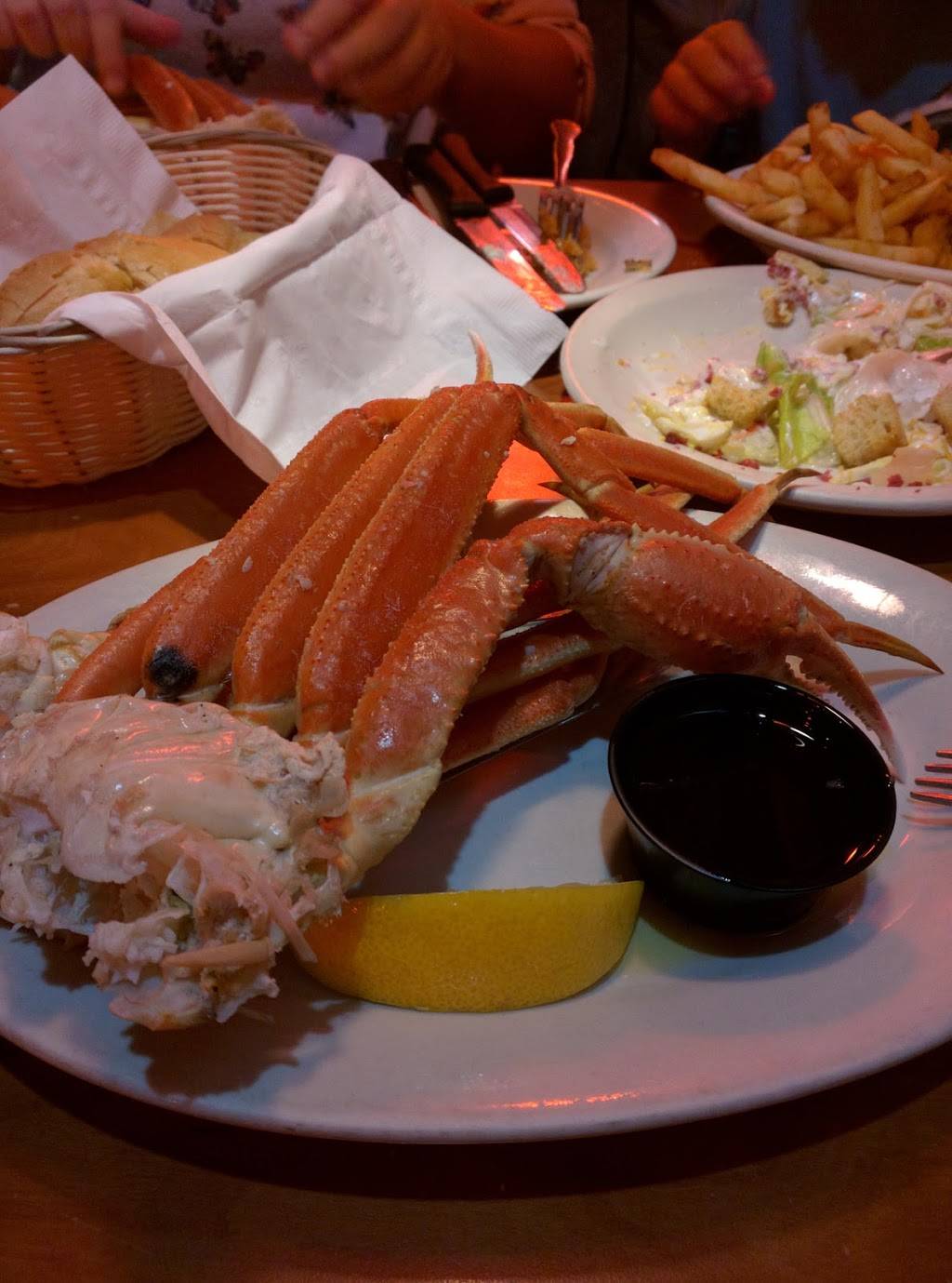 Harbor House Restaurant | restaurant | 34250 Groesbeck Hwy, Clinton Twp, MI 48035, USA | 5867916070 OR +1 586-791-6070