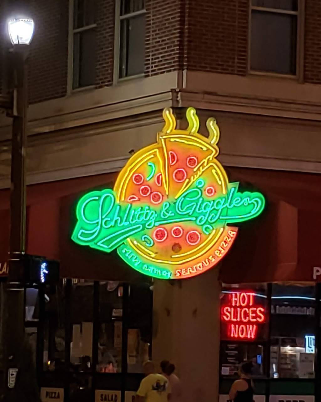 Schlittz & Giggles | restaurant | 301 3rd St, Baton Rouge, LA 70801, USA | 2252184271 OR +1 225-218-4271