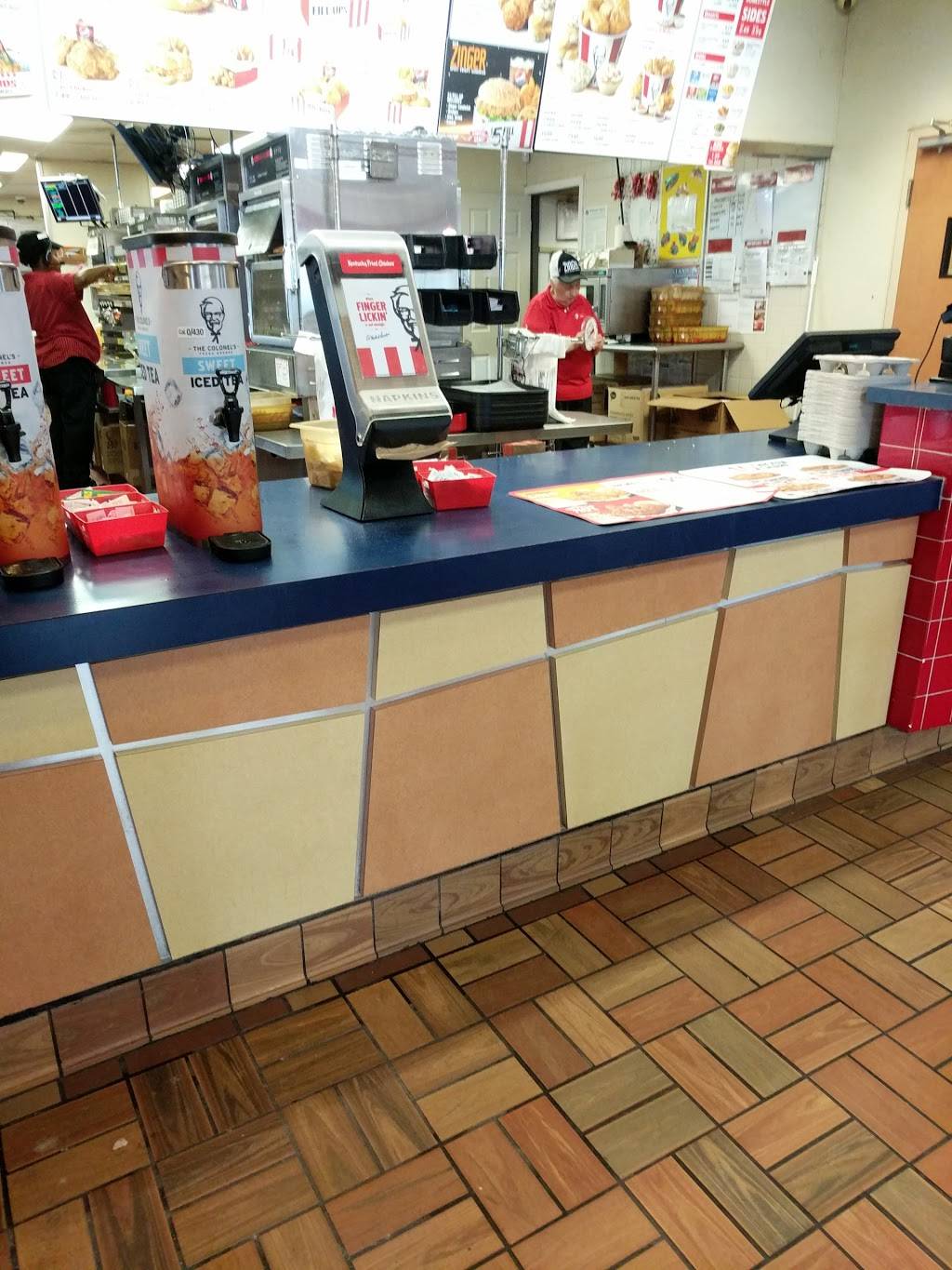 KFC | restaurant | 2000A Pulaski Hwy, Edgewood, MD 21040, USA | 4106768242 OR +1 410-676-8242