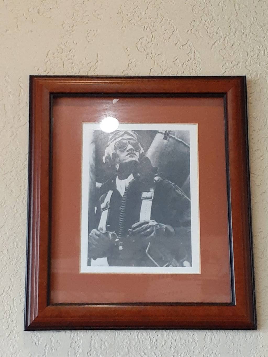 Wingstop | restaurant | 3626 S Grand Blvd, St. Louis, MO 63118, USA | 3147769464 OR +1 314-776-9464