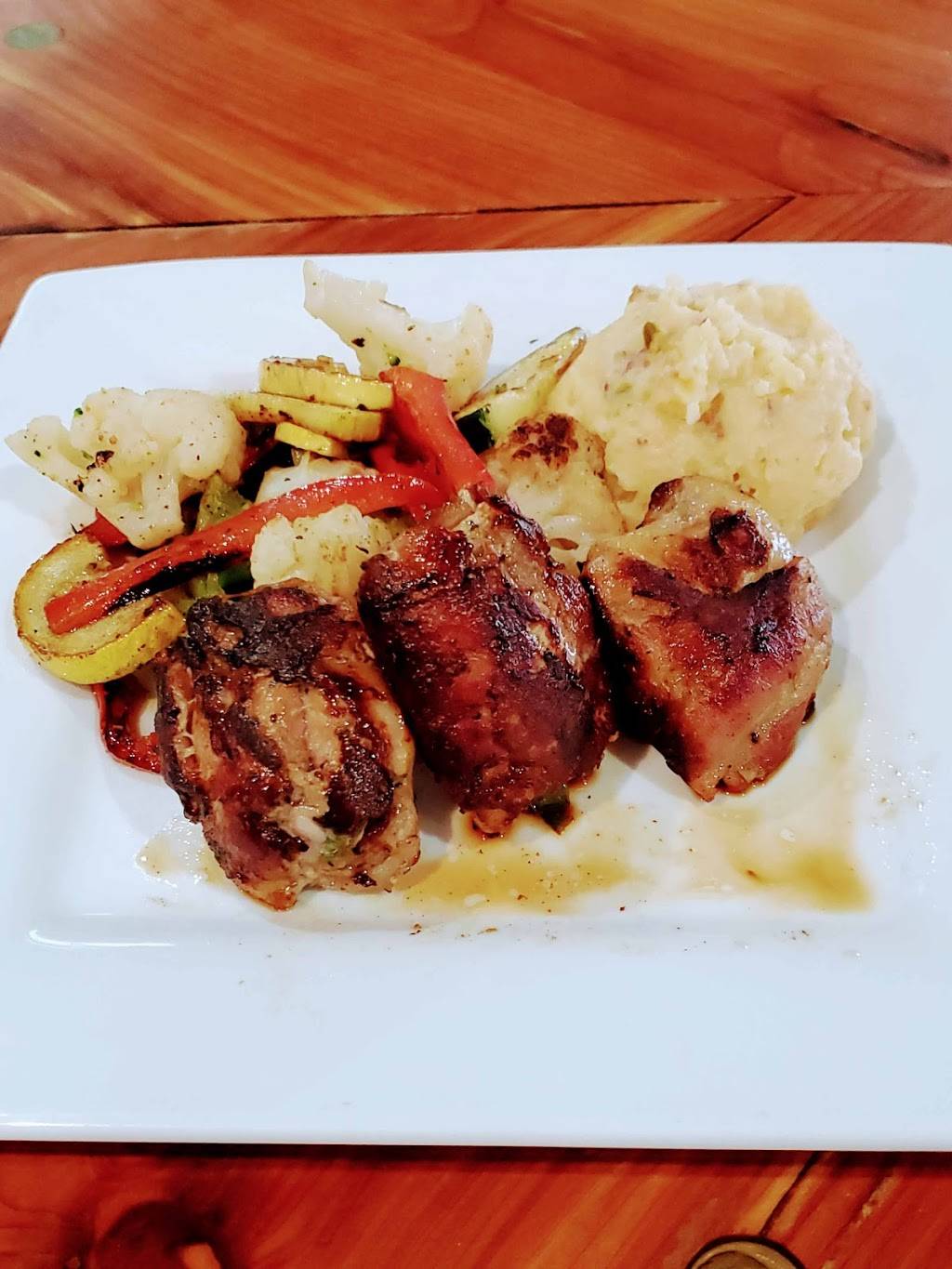 Hitchin Post Steakhouse | restaurant | 105 S Llano St, Fredericksburg, TX 78624, USA | 8309923777 OR +1 830-992-3777