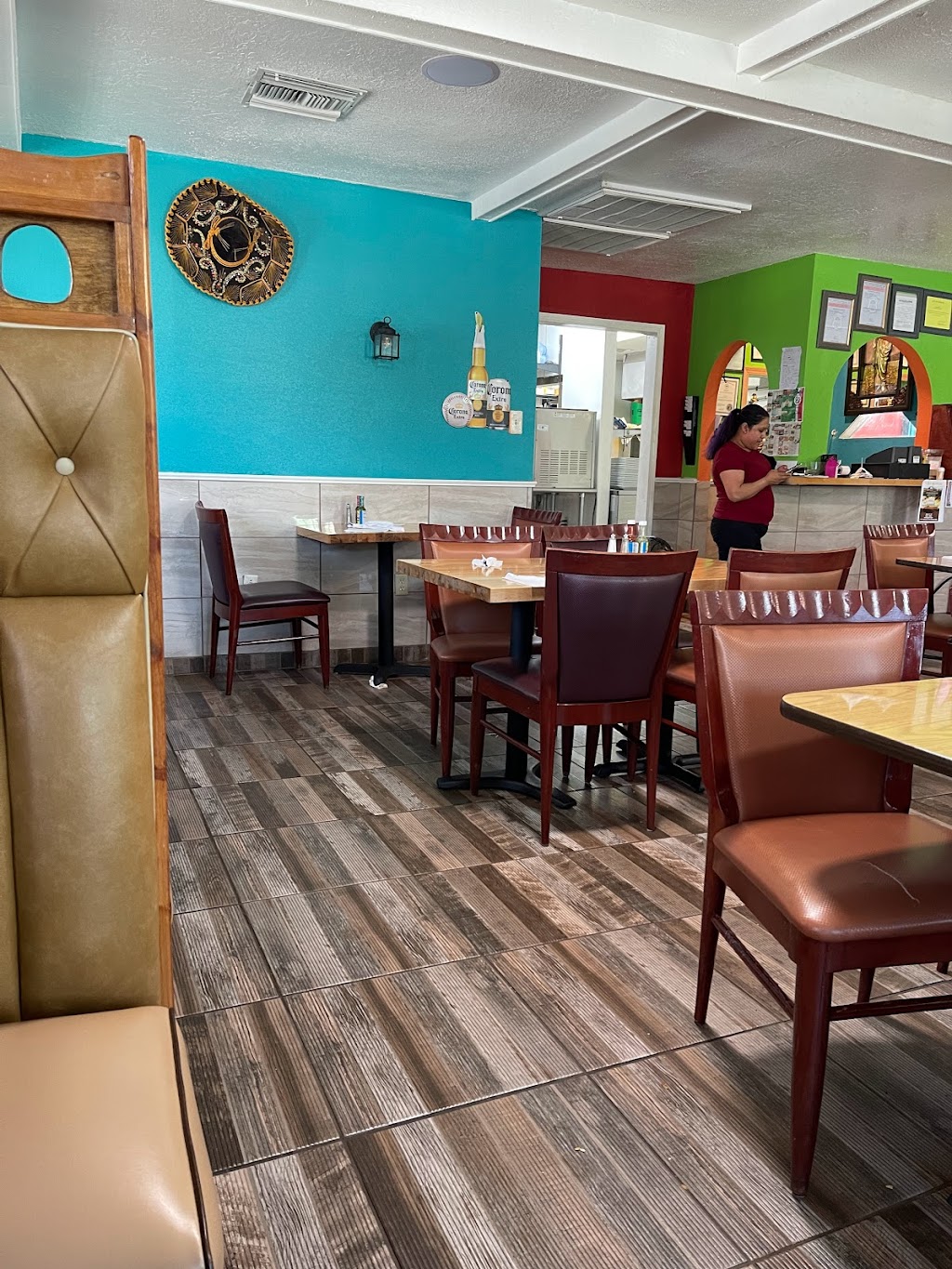 El Jalisco | restaurant | 301 S Main St, Windsor, MO 65360, USA | 6606473010 OR +1 660-647-3010