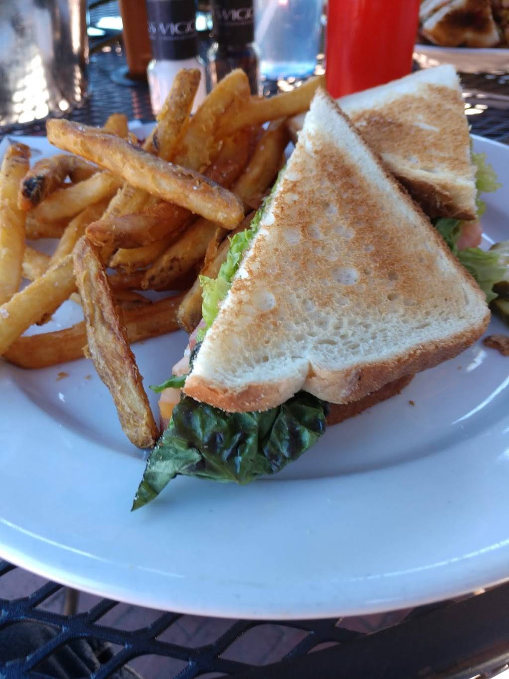 Twiggs American Gastropub | restaurant | 28 N Main St, St Albans City, VT 05478, USA | 8025241405 OR +1 802-524-1405