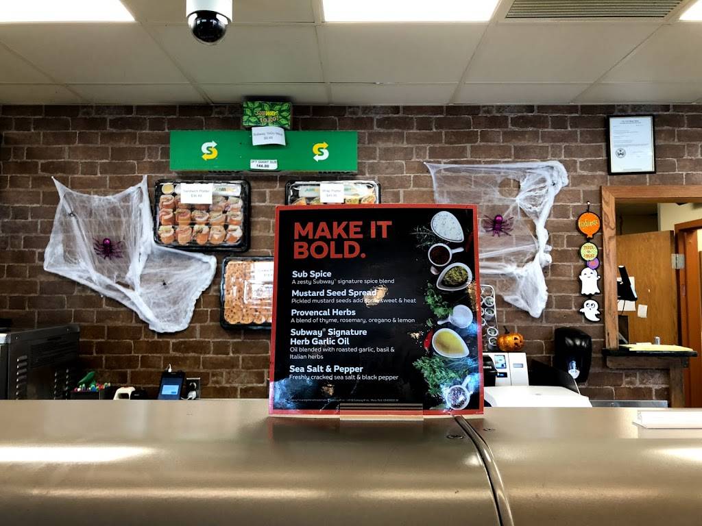 Subway | restaurant | 296 St John St, Portland, ME 04102, USA | 2077756565 OR +1 207-775-6565