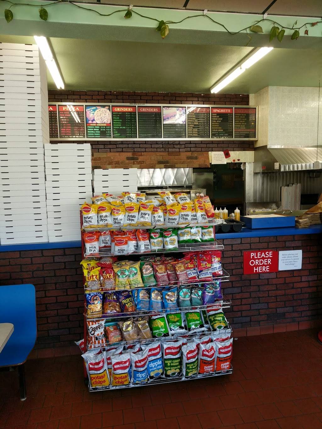 Steves House of Pizza | restaurant | 30 Shawsheen Ave # 12, Bedford, MA 01730, USA | 7812752419 OR +1 781-275-2419