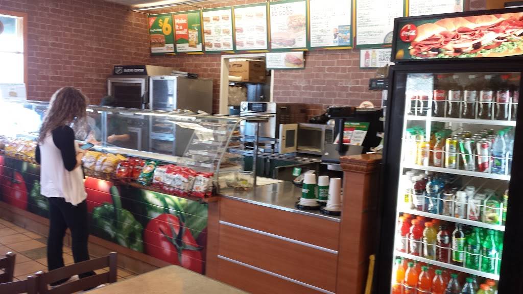 Subway | restaurant | 1070 Chinoe Rd, Lexington, KY 40502, USA | 8592660876 OR +1 859-266-0876