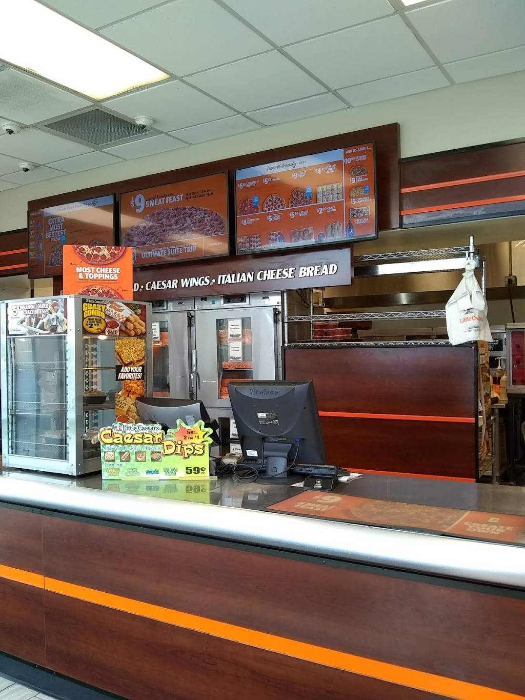 Little Caesars Pizza | meal takeaway | 2925 K St, Omaha, NE 68107, USA | 4028290444 OR +1 402-829-0444