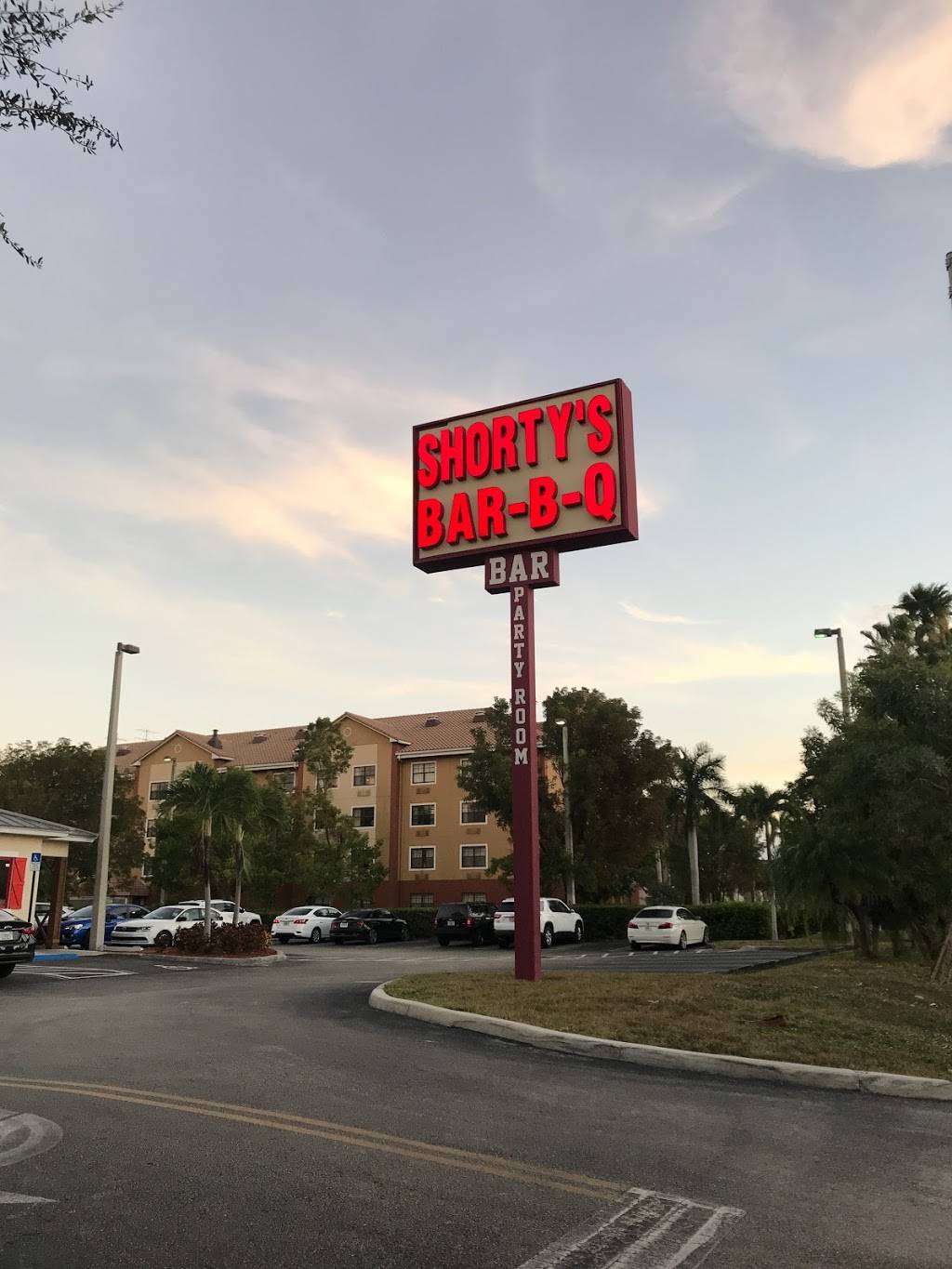 Shortys BBQ - Doral | restaurant | 2255 NW 87th Ave, Miami, FL 33172, USA | 3054715554 OR +1 305-471-5554